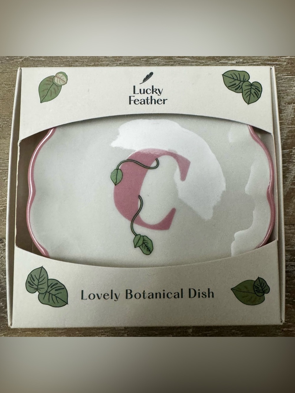 🪶 Lucky Feather 'C’ Botanical Trinket Dish in Pink - new in box
